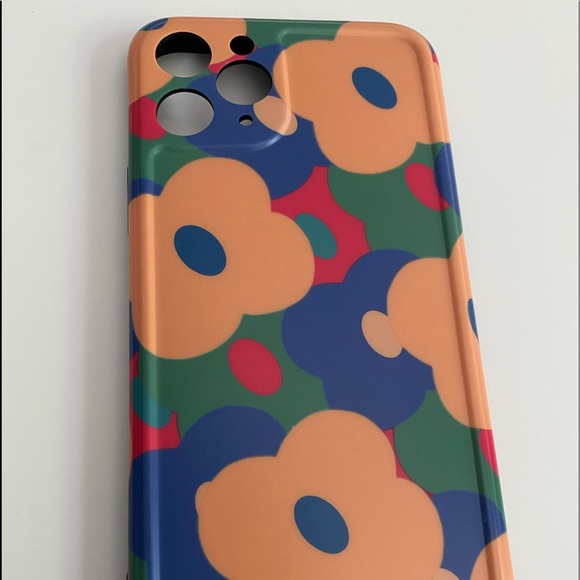 Floral retro cute girly trendy iPhone 11 case - Picture 2 of 5
